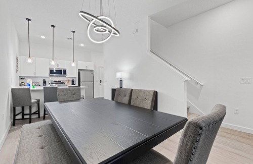 Loughman Villa | New to Market! 5 Bed Modern Family Masterpiece!
