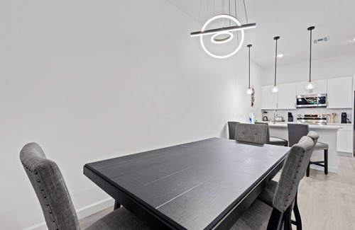 Loughman Villa | New to Market! 5 Bed Modern Family Masterpiece!