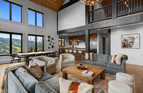 Big Sky House | *New to Market* Lavish 6 Bedroom Ski Accessible Home