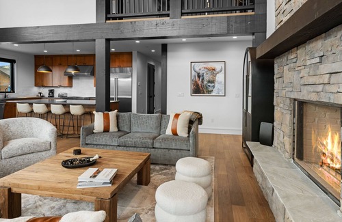 Big Sky House | *New to Market* Lavish 6 Bedroom Ski Accessible Home