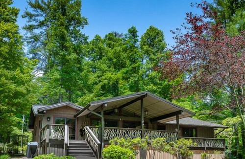 Lake Toxaway Cottage | New to Rental Market! Introducing Lake Front Crest Cottage!