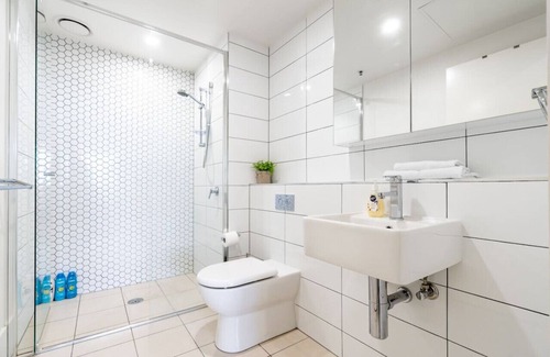 Bruce Apartment | New to VRBO: Apartment near ANU with Splendid Lake Views