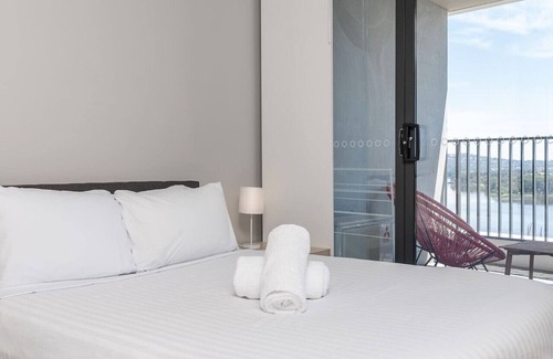 Bruce Apartment | New to VRBO: Apartment near ANU with Splendid Lake Views