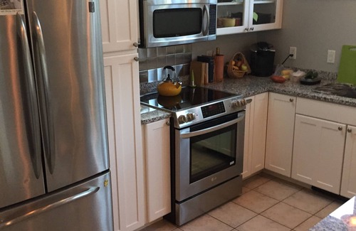 Kennebunk Condo | New to VRBO! Elegant, modern condo in the heart of historic Kennebunk, Maine