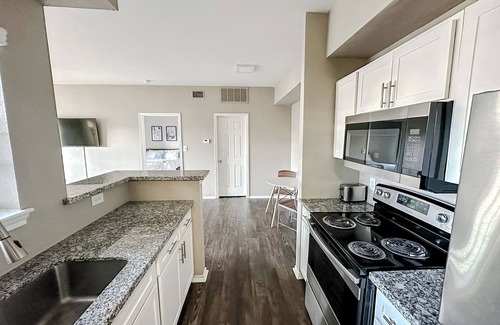 South Side Apartment | New to Vrbo Sleepover Beautiful 1BD/1BA + Gym - Corpus Christi