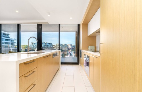 Kingston Apartment | NEW TO VRBO: Vibrant Stay with Lakeside Charm in Kingston