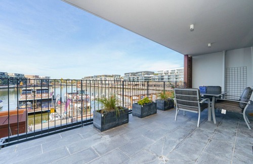 Kingston Apartment | NEW TO VRBO: Vibrant Stay with Lakeside Charm in Kingston