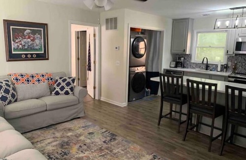 Auburn Condo | New to VRBO! Walk to stadium; 1 block from village dorms WEAGLE #19
