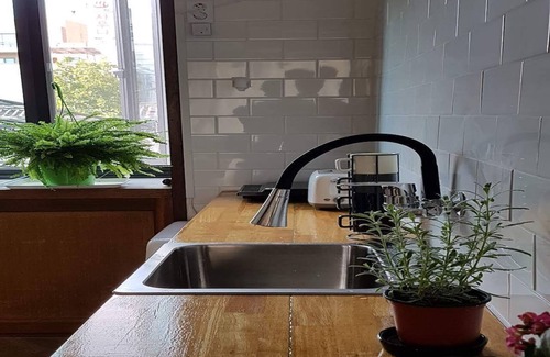 Seochon House | *NEW* Tong-In 155 (Gyeongbokgung, Myeongdong.!)