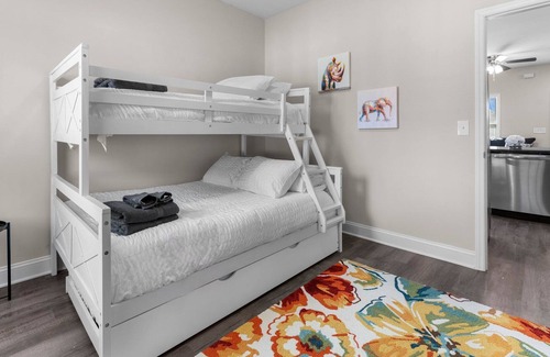 East Durham House | New Townhome -near Downtown, DPAC, Food - Unit B