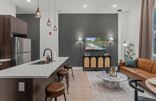 Center City East Apartment | New townhouse SLEEP 4 Best NEW Spot-Old City Philly