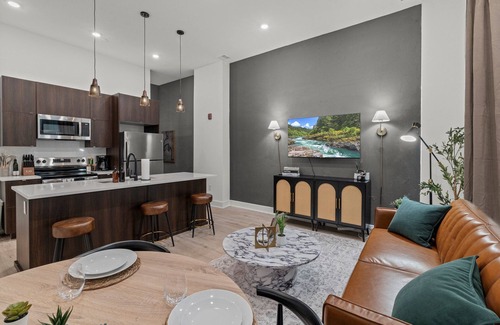 Center City East Apartment | New townhouse SLEEP 4 Best NEW Spot-Old City Philly