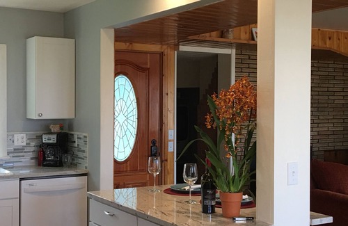 Waldport House | NEW! Tranquil Oceanfront Gem with Hot-tub 3 BDRM + Den, 3 BATH