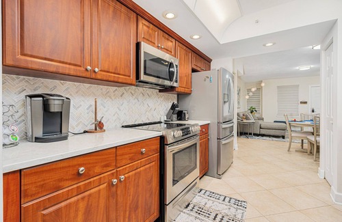 Daytona Beach Shores Condo | New!Twin Towers-Direct Oceanfront #502