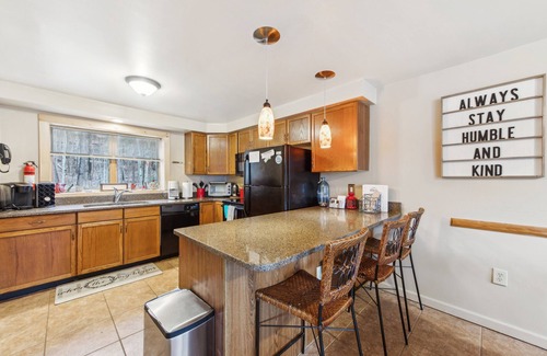 North Creek House | NEW! Twister 68I - Mountain Retreat with Stunning Views