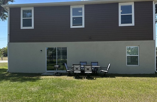 North Port House | New Two story Cozy House Near Warm Mineral Springs