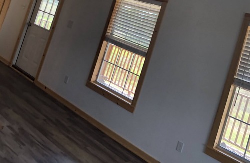 New Ulm Cabin | New Ulm Country Cottage /Spacious Tiny home