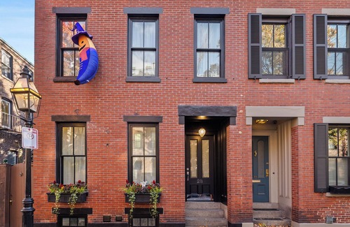 Columbus House | NEW Ultra-Luxury 4 bedroom Boston Designer Brownstone