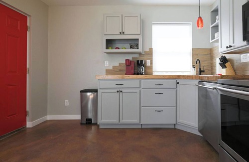 Canon City House | New · Unique 2-bedroom retreat in Cañon City