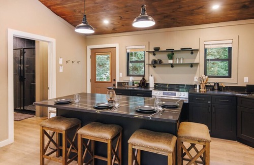 Primrose House | NEW Unique Family Silo | Sleeps 8 | Private HotTub