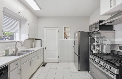 Park Cities House | New! University Park | SMU Campus 1 block 1st FL