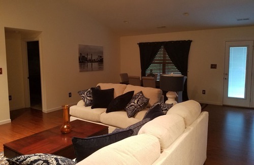 Ashley Oaks House | New upscale vacation rental home with all available amenities