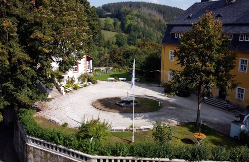 Lengefeld Apartment | New vacation apartment right next to Rauenstein Castle