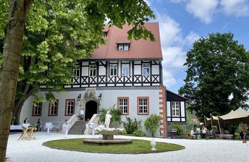 Lengefeld Apartment | New vacation apartment right next to Rauenstein Castle