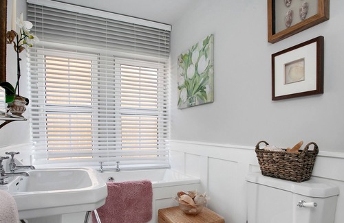 Etchinghill Cottage | **NEW** Victorian Cottage, 5 minutes walk from the sea!