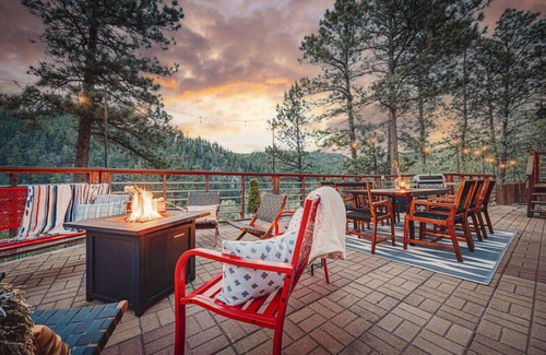Keystone House | *NEW* Views, Game Room, FirePit, Pet, Fam Friendly