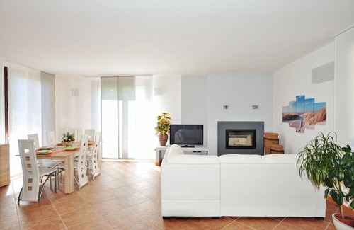 Osigo Villa | new villa between lake and mountains