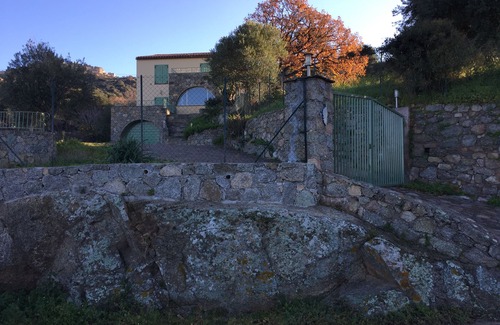 Aregno Villa | New villa between sea and mountain near all trade.
