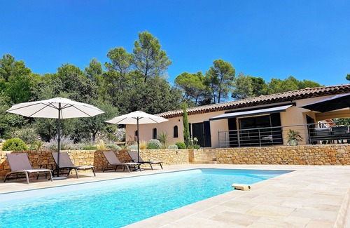 Entrecasteaux Villa | New villa, located in a peaceful area, heated pool and jacuzzi.nnnnnnn