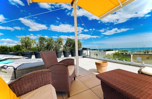 La Grande-Motte Villa | New villa with roof terrace and sea view