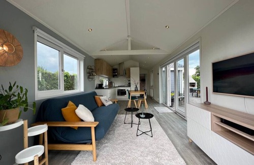 Municipality of De Ronde Venen Apartment | NEW - Waterfont Villa08 - on a lake near Amsterdam