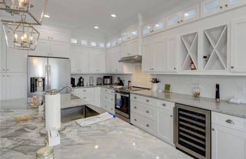 Stuart House | New Waterfront 3BR townhouse with boat dock and private heated pool!