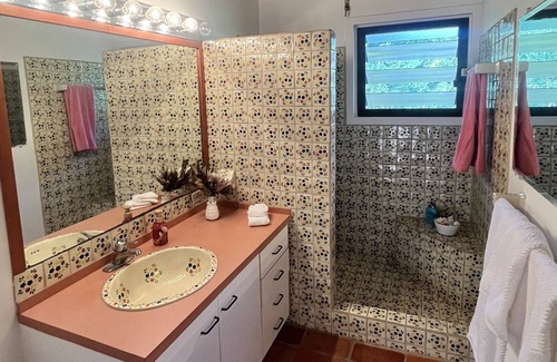St. Thomas Cottage | NEW!!!! Waterfront Beach House with Secluded Private Beach