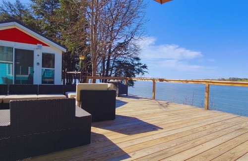 Steele Creek Cabin | New Waterfront Cabin on the Large Sundeck #20