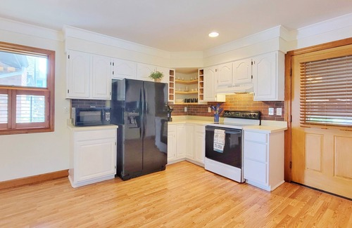 Kitty Hawk House | 🌟New Waterfront Listing🌟New Dock, Furnishings, Renovated, Fenced Yard, Dogs ✔️