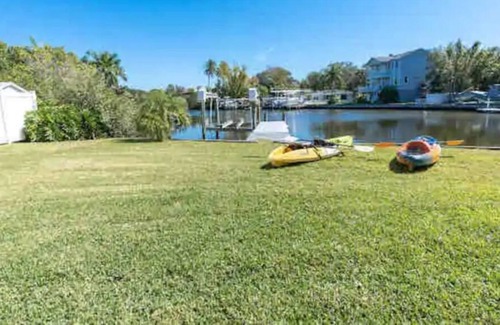 Crystal Beach House | New! Waterfront luxury Home. Whole house. Elevator!