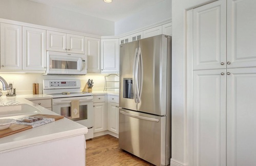 Siesta Key House | NEW! Waterfront Luxury Siesta Key w/Dock, Pool