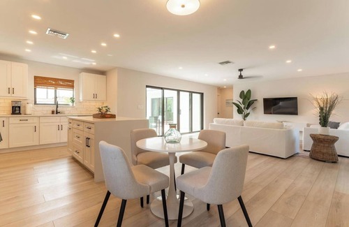 Fort Lauderdale Villa | *NEW* Waterfront Modern Villa