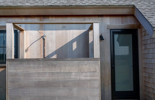 West Tisbury House | New Waterfront Modern Farmhouse on Tisbury Great Pond