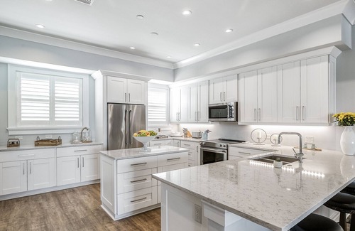 Clearwater Beach House | NEW- Waterfront Townhome w/Pool/SlipBoat - GREAT LOCATION !
