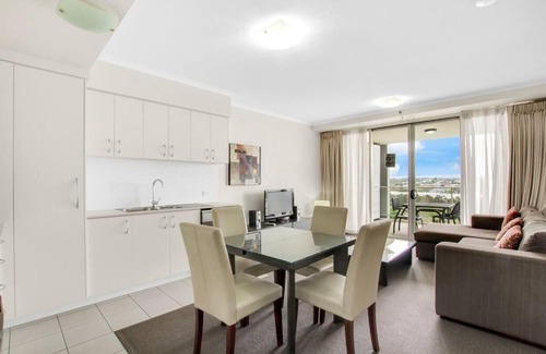 Woodend Apartment | NEW! Welcoming & Comfortable 1BR Retreat