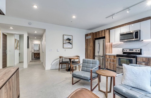 Downtown Vancouver Apartment | New West End 1 Bedroom Apartment – Pet Friendly! - 1170 Barclay