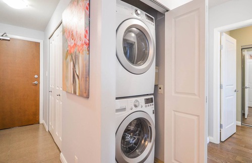 Downtown New Westminster Condo | New Westminster Sky Suite