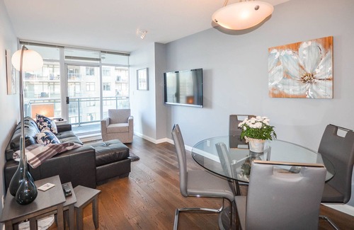 Downtown New Westminster Condo | New Westminster Sky Suite