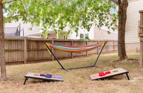 San Antonio House | NEW! Whale House~Cater to BIG Family Gather w/Kid~Deck~Sea World Rm~Pack'n Play