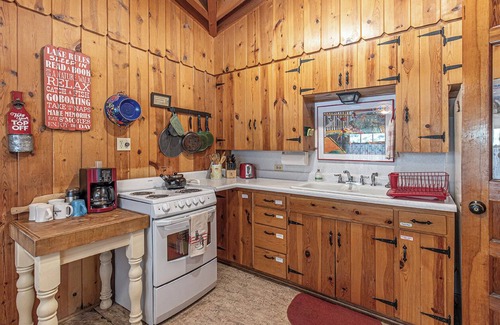 Bayfield Cabin | New! Wilderness Retreat – On Vallecito Creek, Close to Vallecito Creek Trail